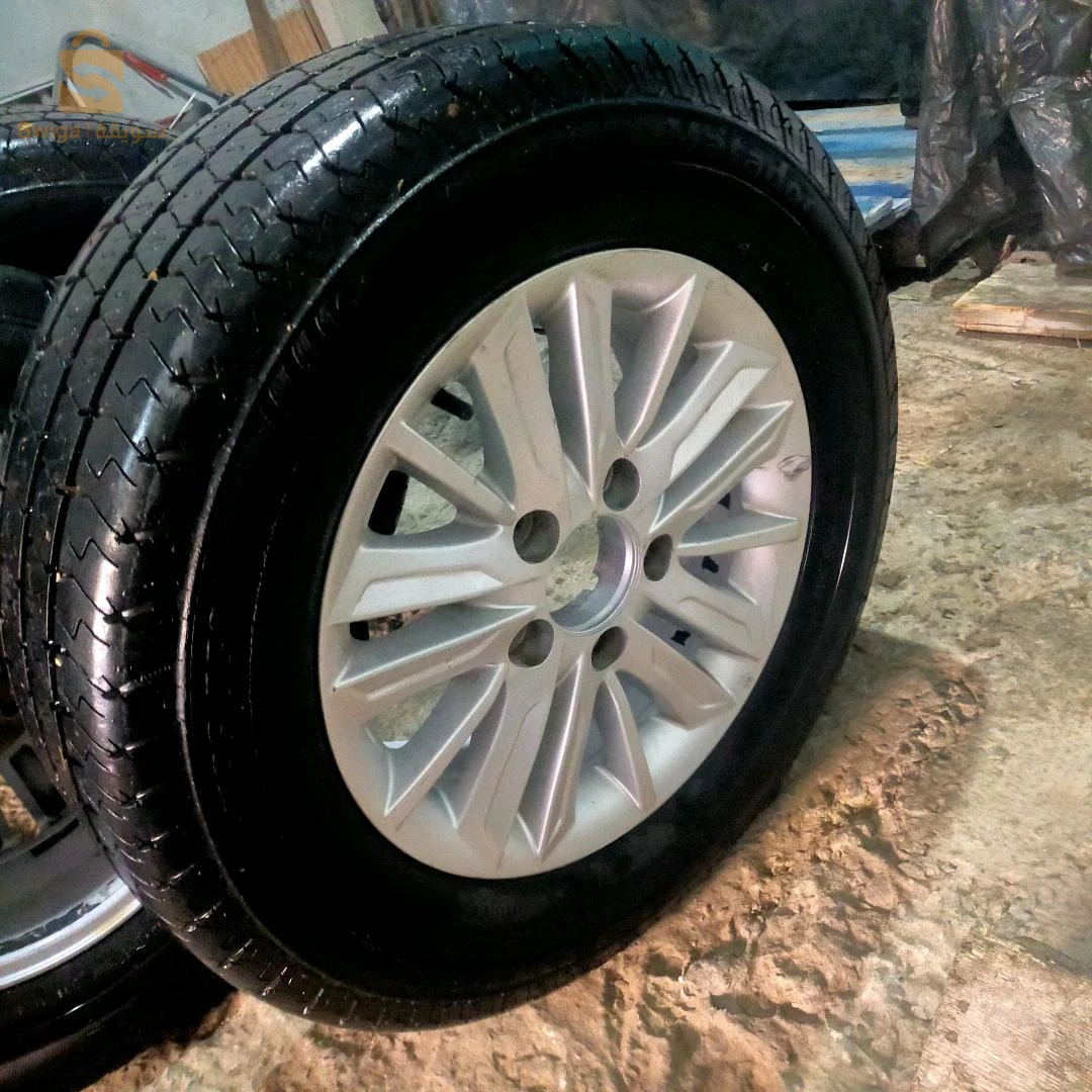 pneus complets 225 / 65 / 16