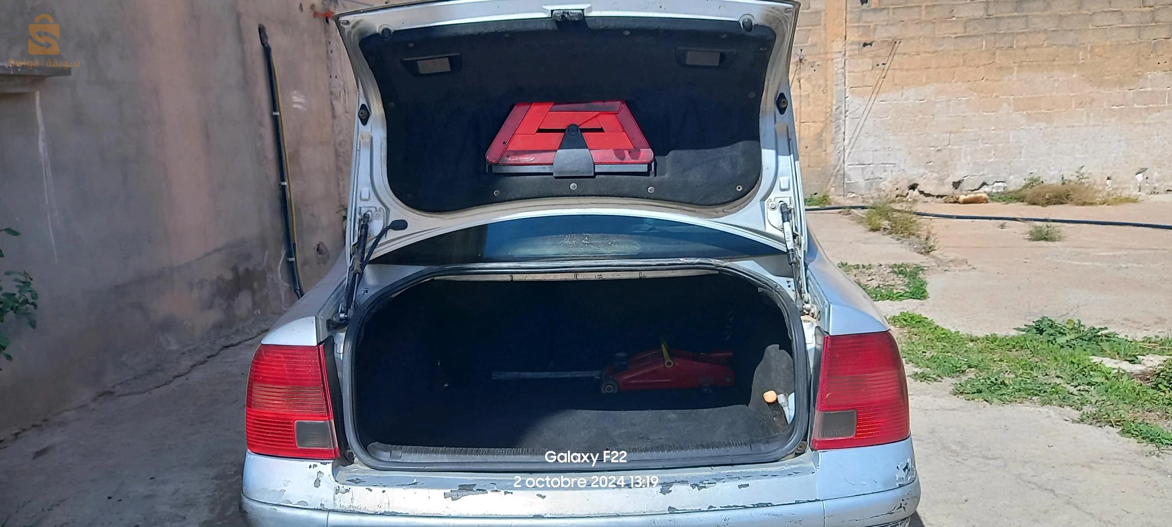 فيها خاوتي لسيسبونيو لريار ناقصة لكليميار تسيح زيت ولباقي كلش مريڤل متور يفور شويا لطول مفيهاش فيها لكبو فيه لمستيك  ولباقي يقعد عند لميكنسيان وطولي سوق ذر مكلاه رقم الهاتف 0666614872