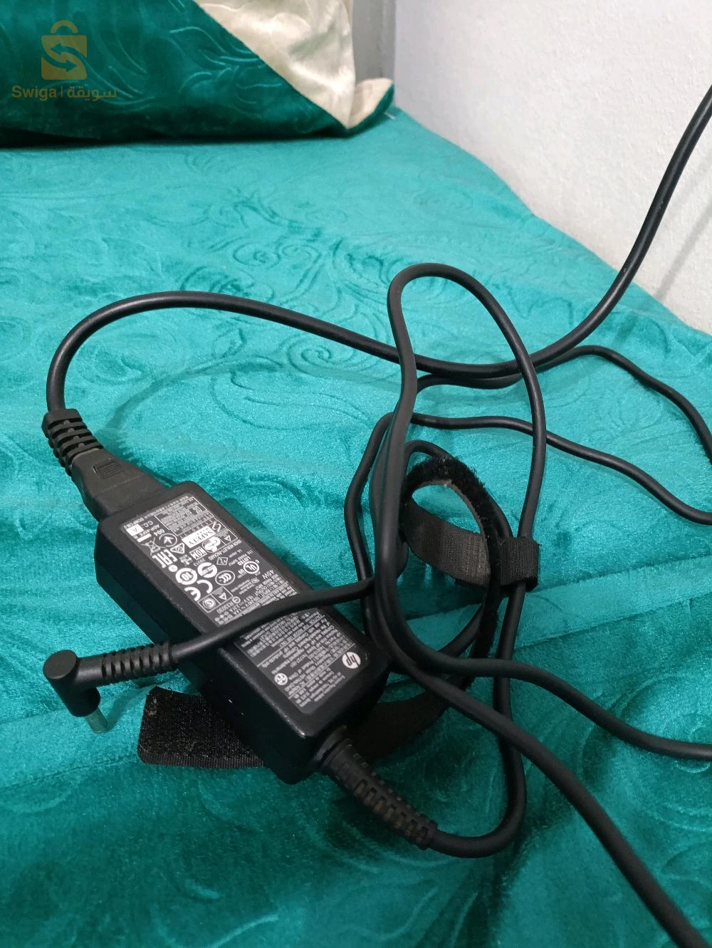 لابتوب نوع hp في حالة جيدة جدا 9.5/10 ،إستعمال شخصي :دراسة فقط الإمكانيات:intel core i3 4 eme generation,4gbt de ram500gb de stockage,15.5 pouce pour l'écran,الشاحن ا:صلي ،مدة البطارية ؛ساعتين و نصف إستعمال متواصل على الأقل اكسيسوار:حقيبة جلدية + تغليف.