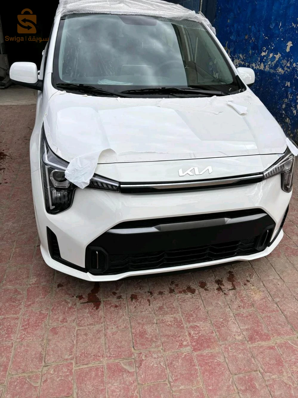 سيارة جديدة