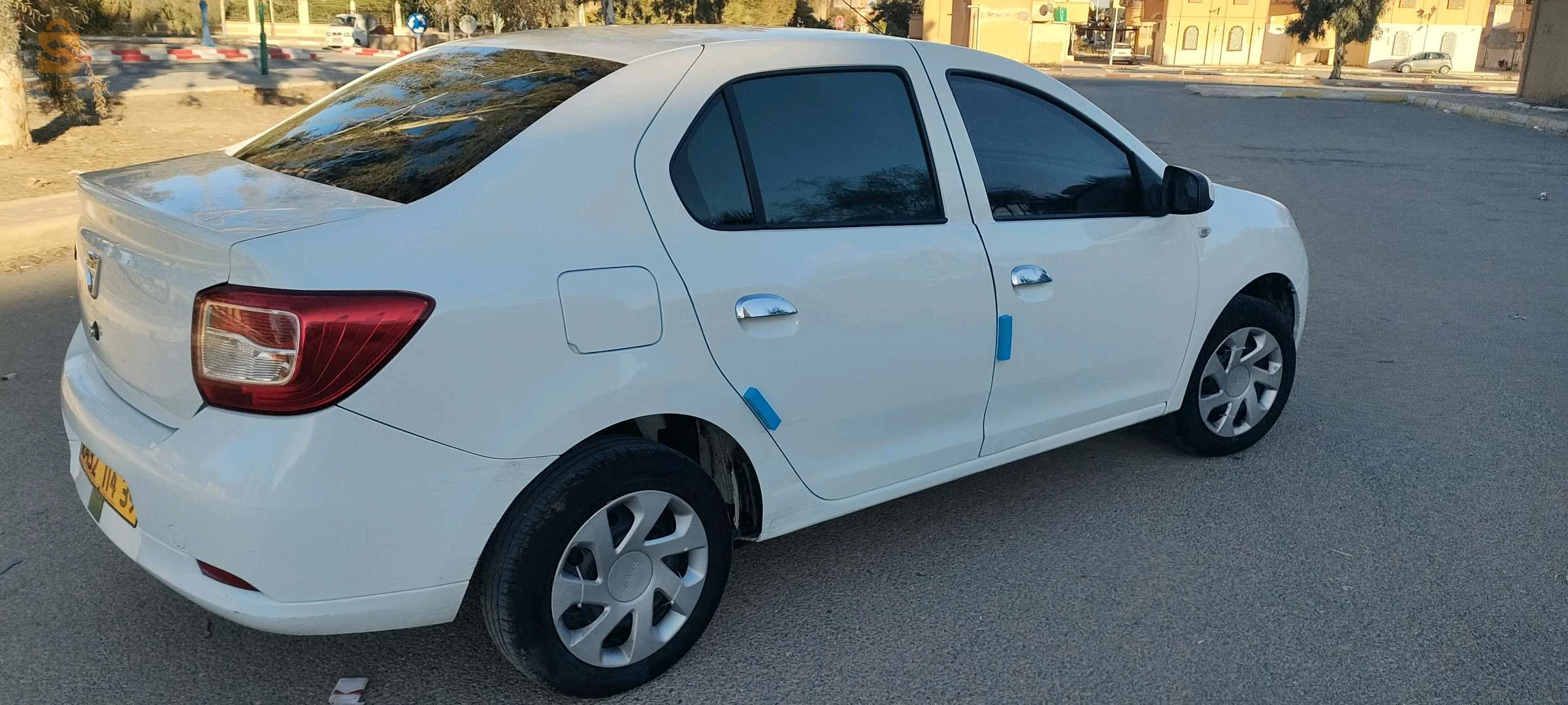 سيارة داسية لوقان