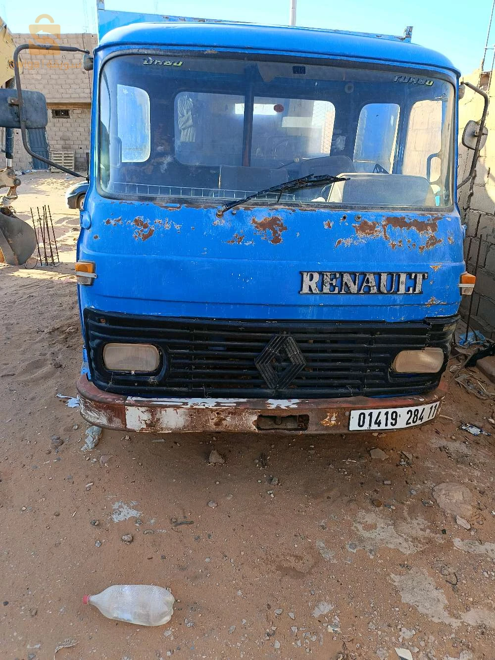 رينو 1984 53 إن صالح