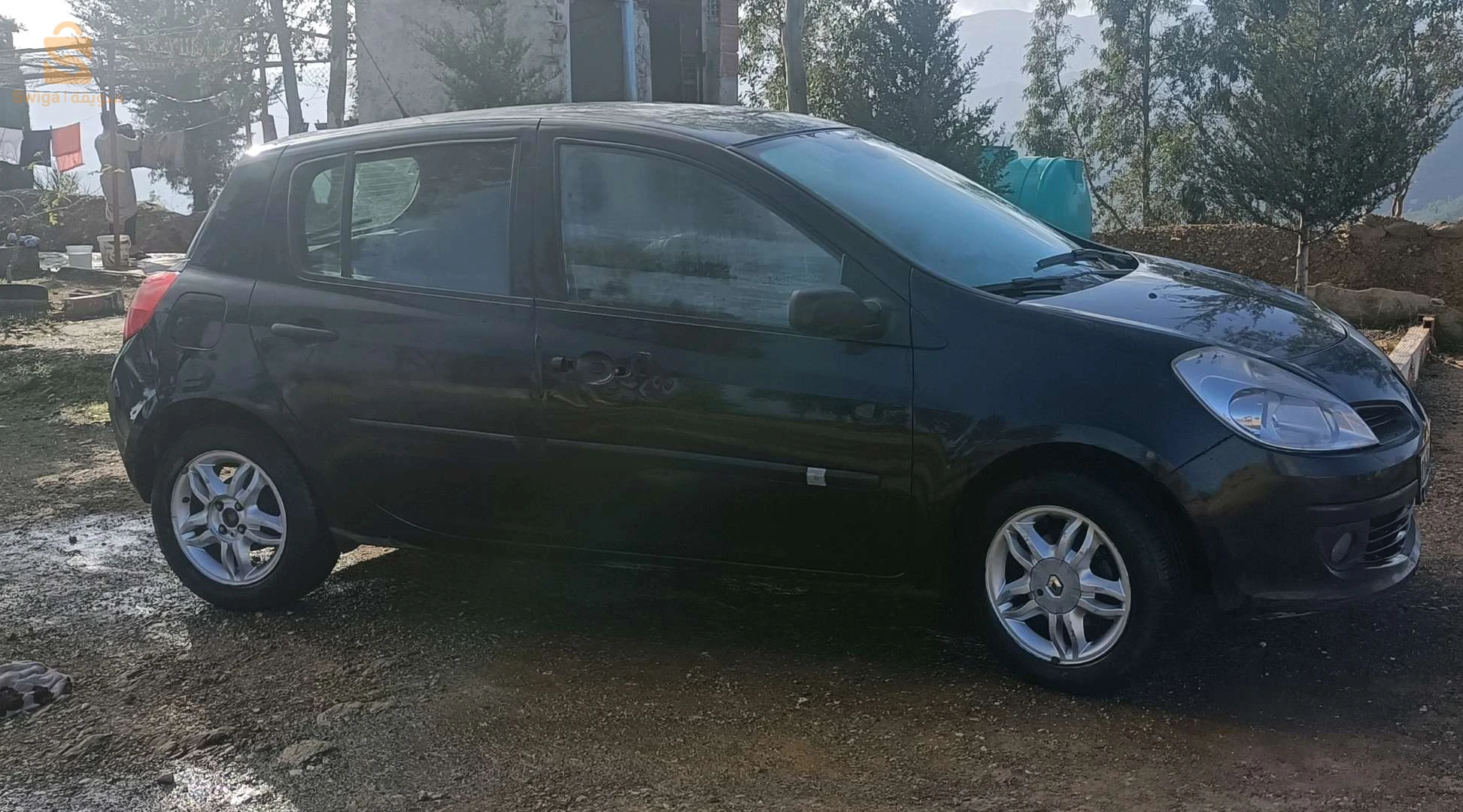 السلام عليكم عندي كليو 3 1.4 16 2008 زيرو صبيغة شوية روتوش حاب نبدل ب 1.2 16   تكون طالعة في سنة نواحي سكيكدة و لا جيجل و لا ميلة علما محرك يدور شعرة ( و المفاهمة تكون بين الطرفين )) تبادل فقط