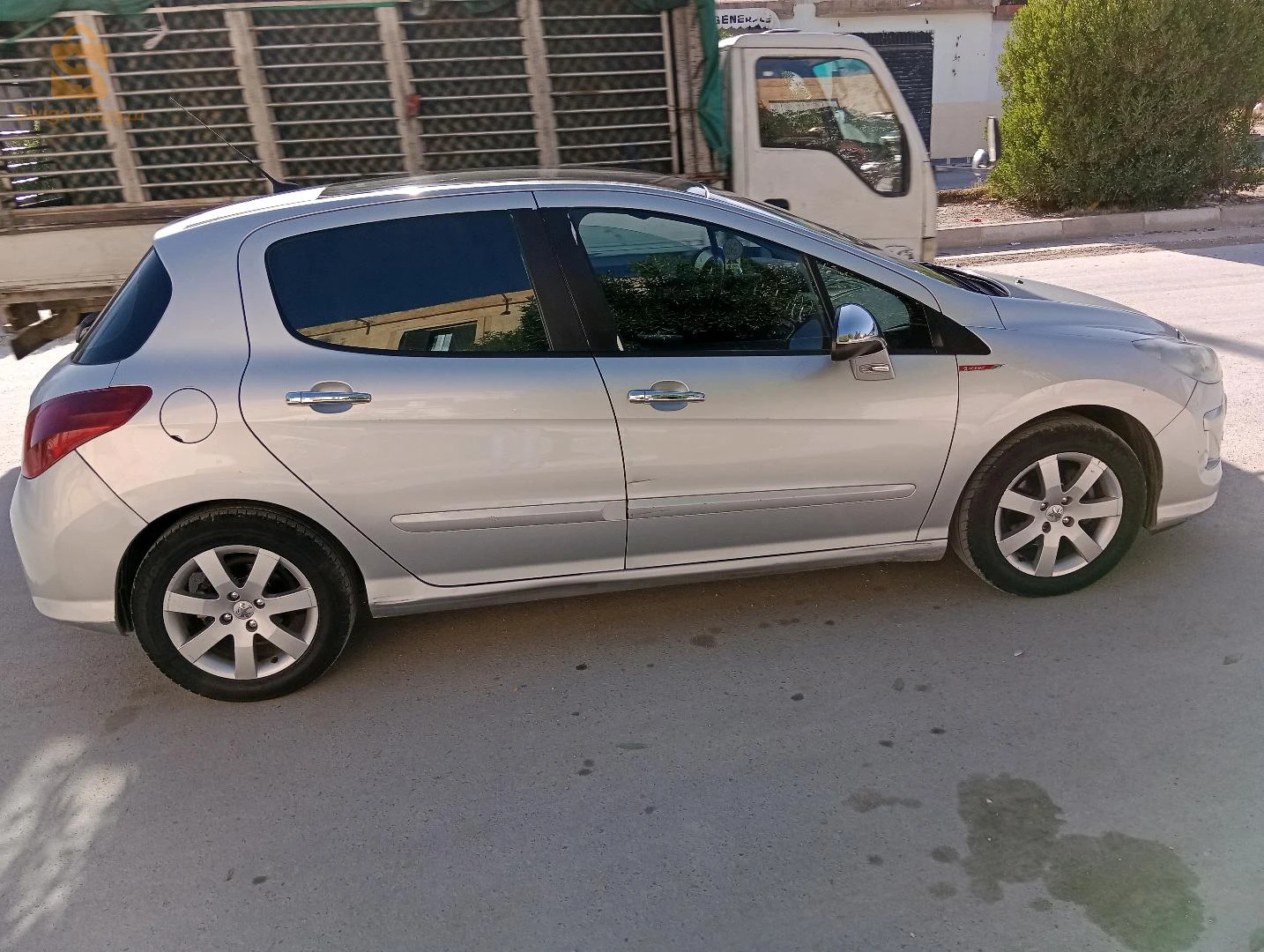 بيجو 308 2010 40 خنشلة