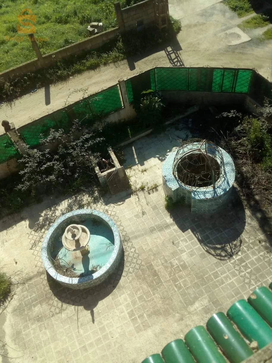Villa commercial et habitat