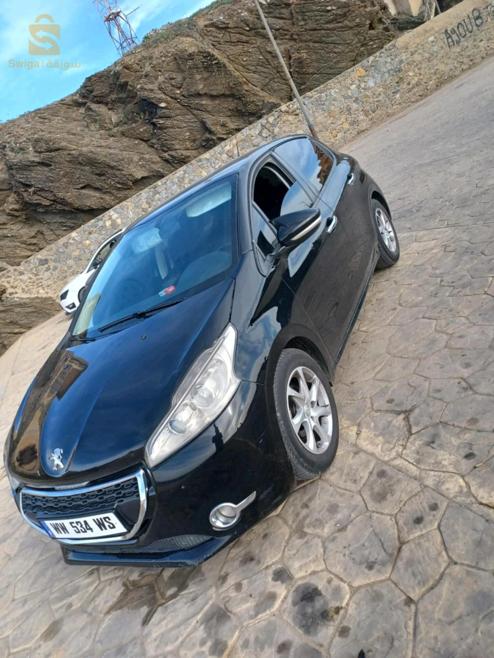 Peugeot 208 2014 10 BOUIRA