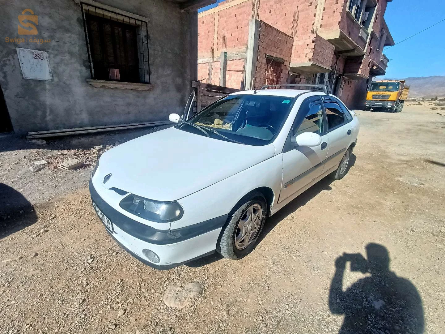 رينو Laguna 1996 28 المسيلة