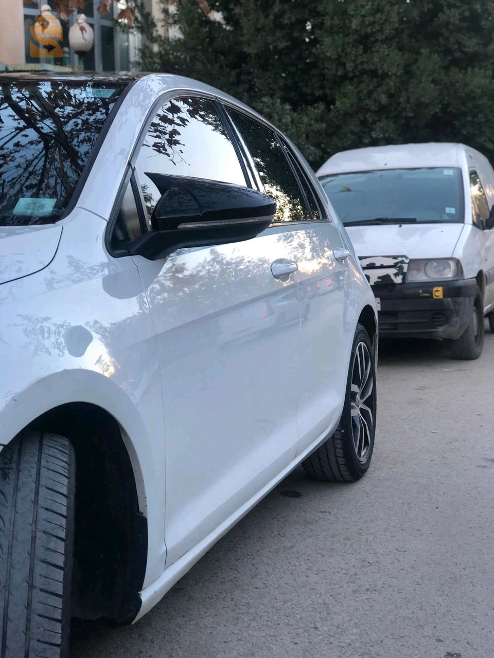 golf 7 hailine 2l 110 ch نظيفة ماشاء الله فيه بارشوك و 2 راكور على نضافة صغار فيها موتور محطوط ربي بارك ،ميكانيك سيسبونصيو 10\10 كل مارش راهي في ميلة سنطر