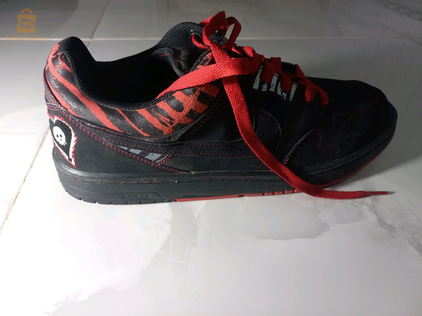 حذاء اصلي ❤️?مع العلم المقاس 46?🏼