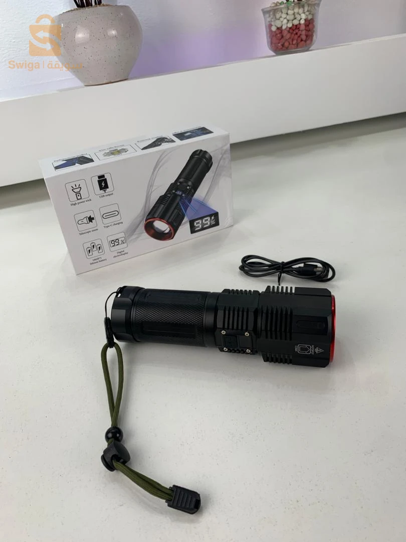 Lampe Torche à LED Haute Puissance 30W avec Batterie Lithium 18650 – مصباح يدوي عالي الطاقة مع بطارية ليثيوم