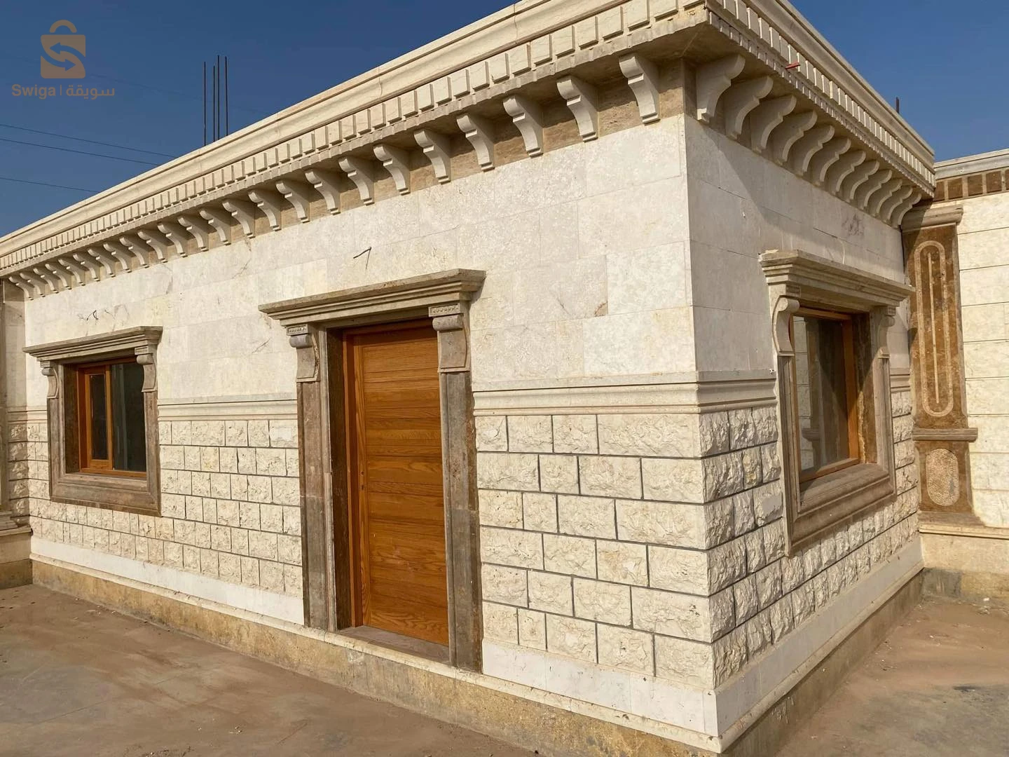 حجر والرخام بتغليف البيوت والمساجد والمسابح