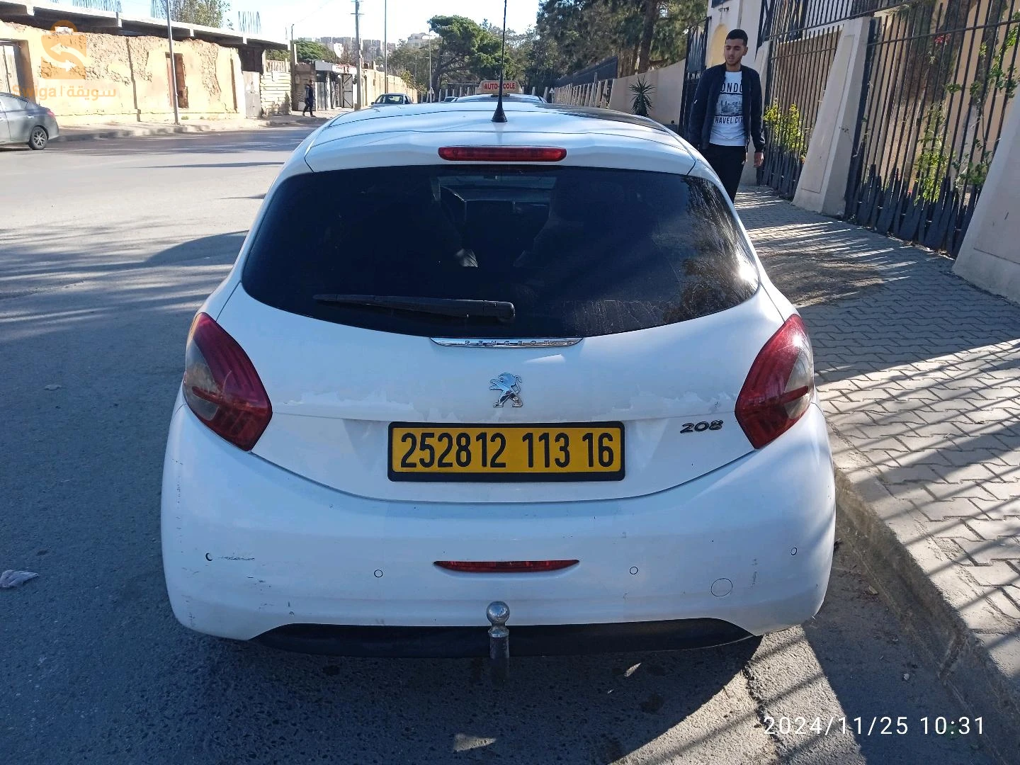 سيارة نضيفة للتبادل ب clio 4 ess wla polo