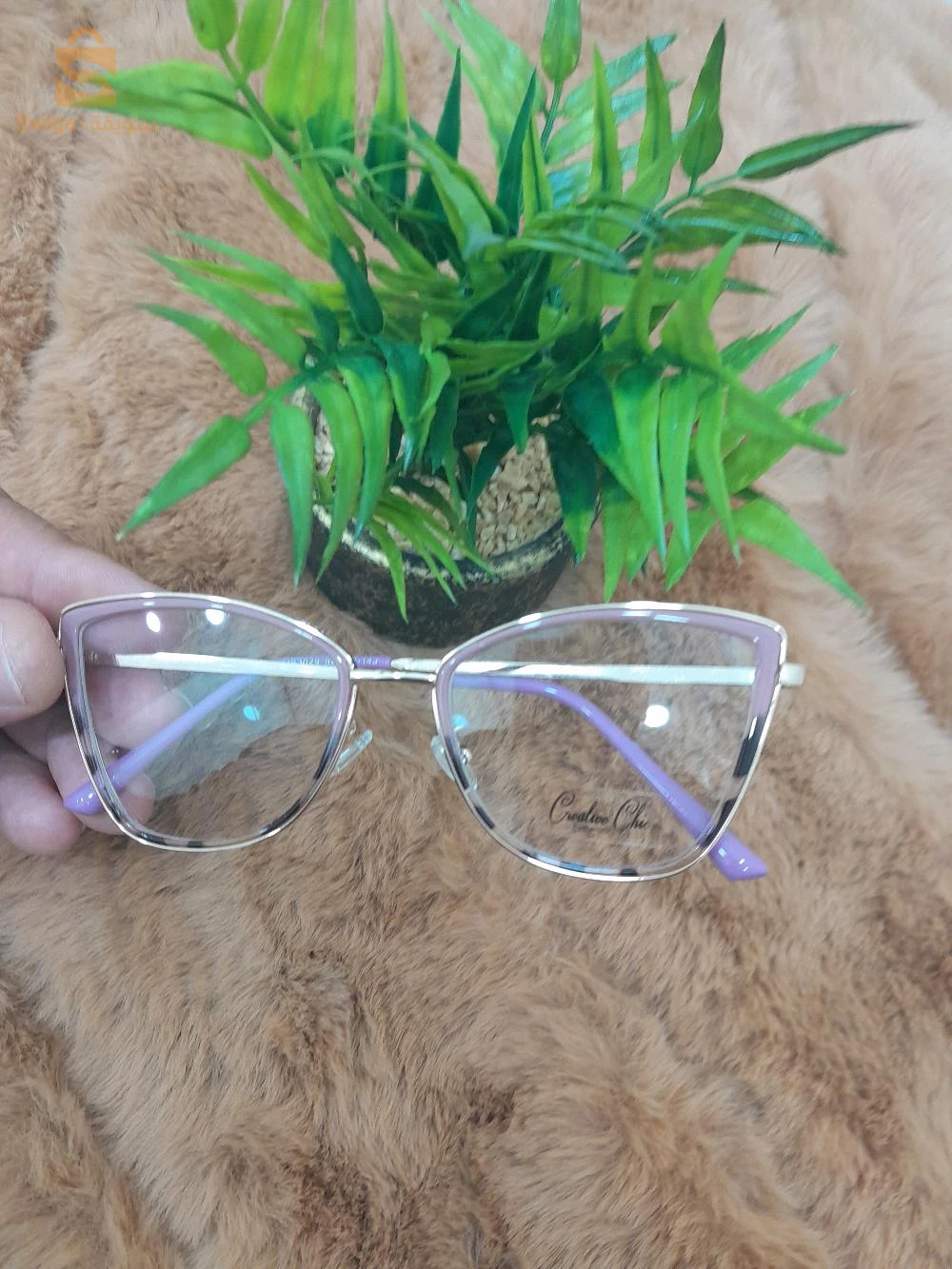نظارات نسائية