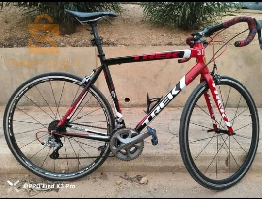 un beau velo de course fait de petit retouch dans le gidon pas male