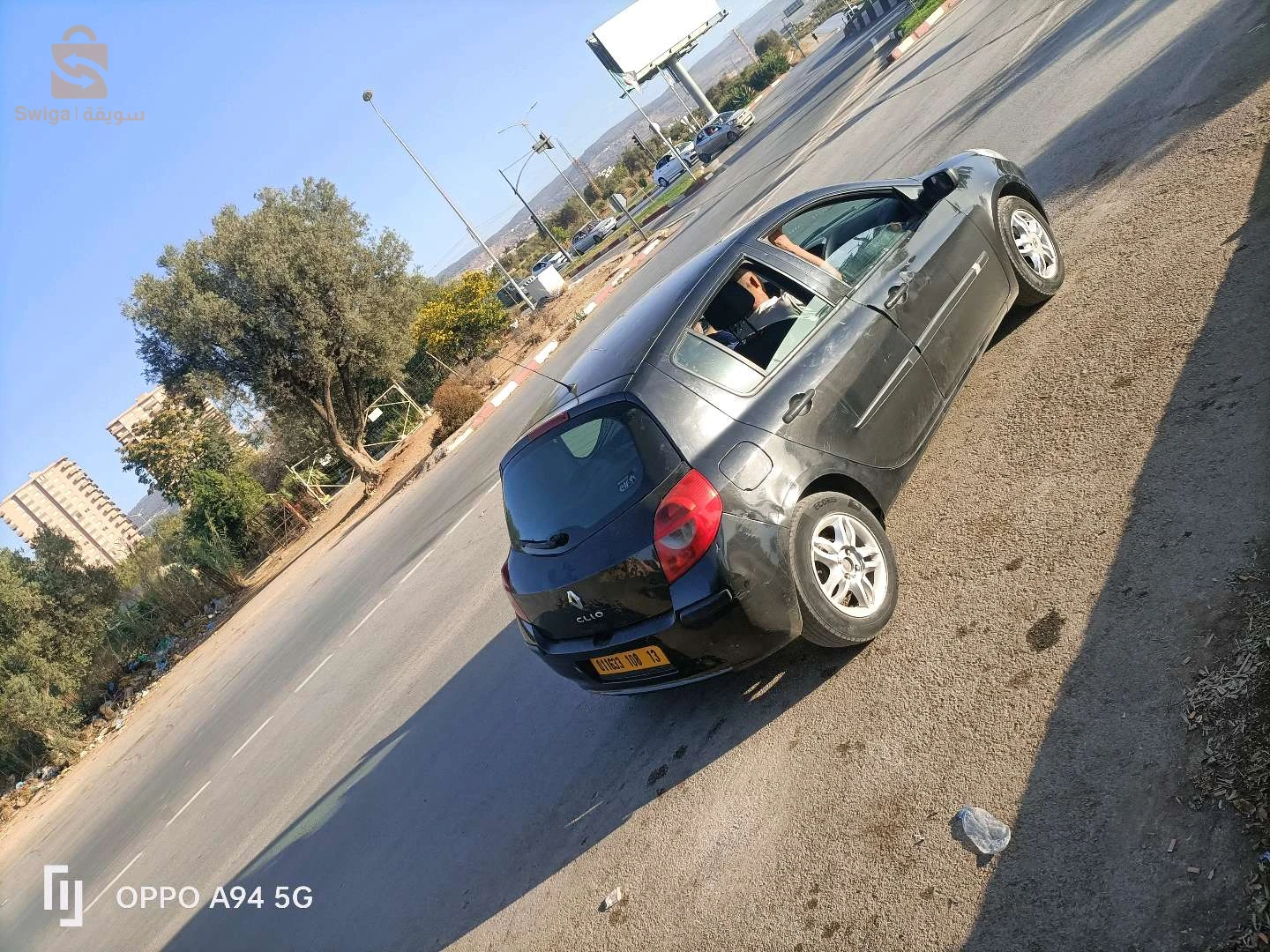 السلام عليكم عندي كليو 3 1.4 16 2008 زيرو صبيغة شوية روتوش حاب نبدل ب 1.2 16   تكون طالعة في سنة نواحي سكيكدة و لا جيجل و لا ميلة علما محرك يدور شعرة ( و المفاهمة تكون بين الطرفين )) تبادل فقط