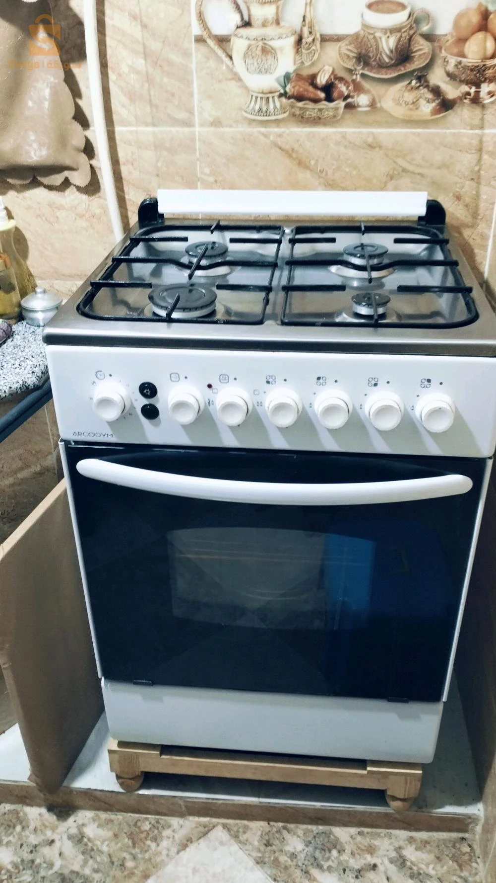 كوشة+فريجدار للبيع المكان بابار المهتم يرسلي 63000