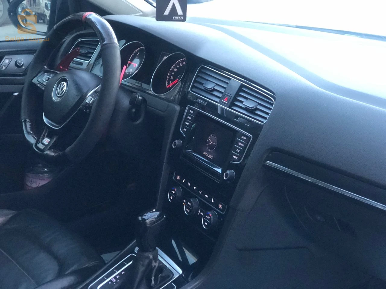 golf 7 hailine 2l 110 ch نظيفة ماشاء الله فيه بارشوك و 2 راكور على نضافة صغار فيها موتور محطوط ربي بارك ،ميكانيك سيسبونصيو 10\10 كل مارش راهي في ميلة سنطر