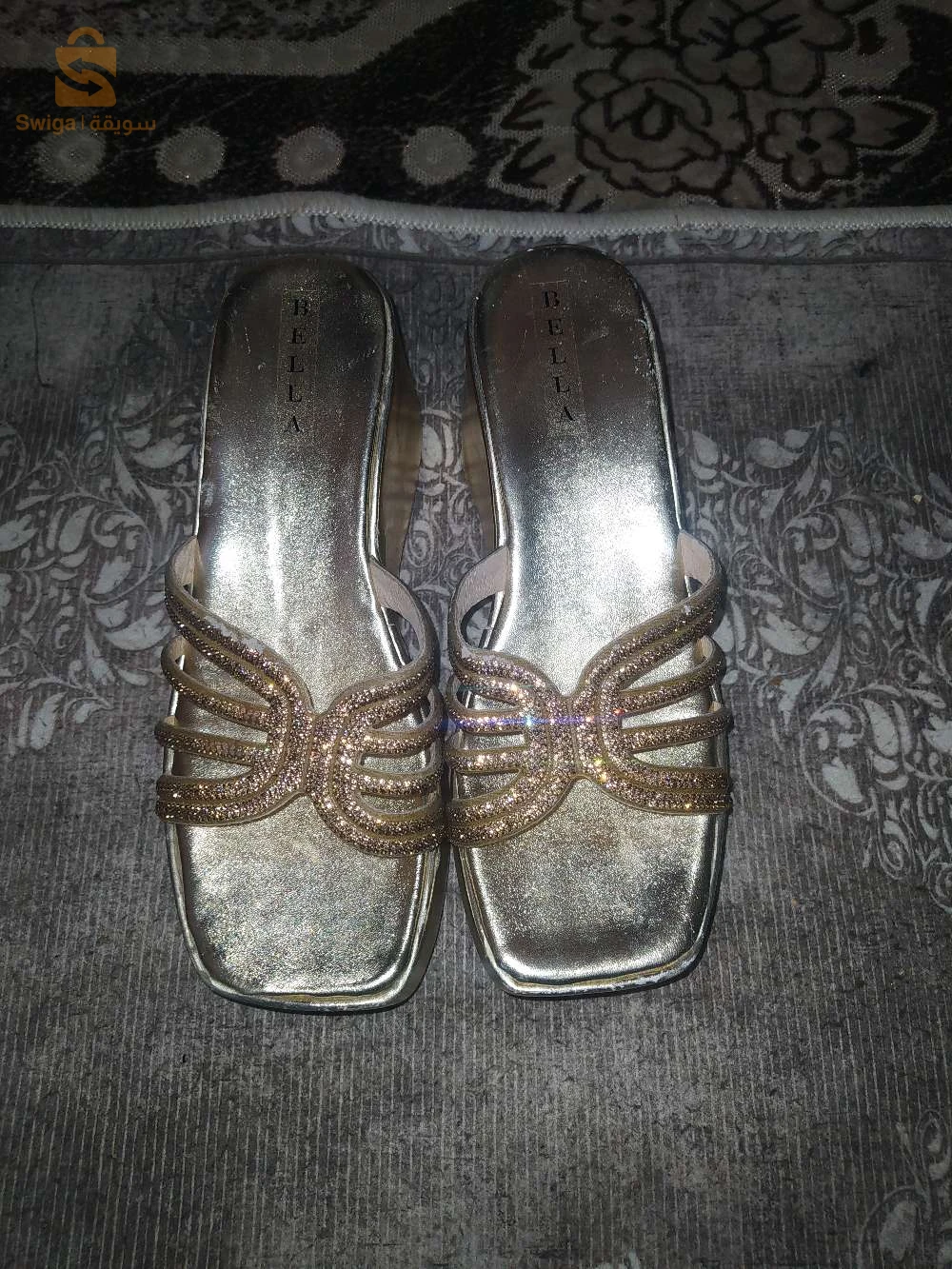 حذاء نساء مستعمل مره واحد