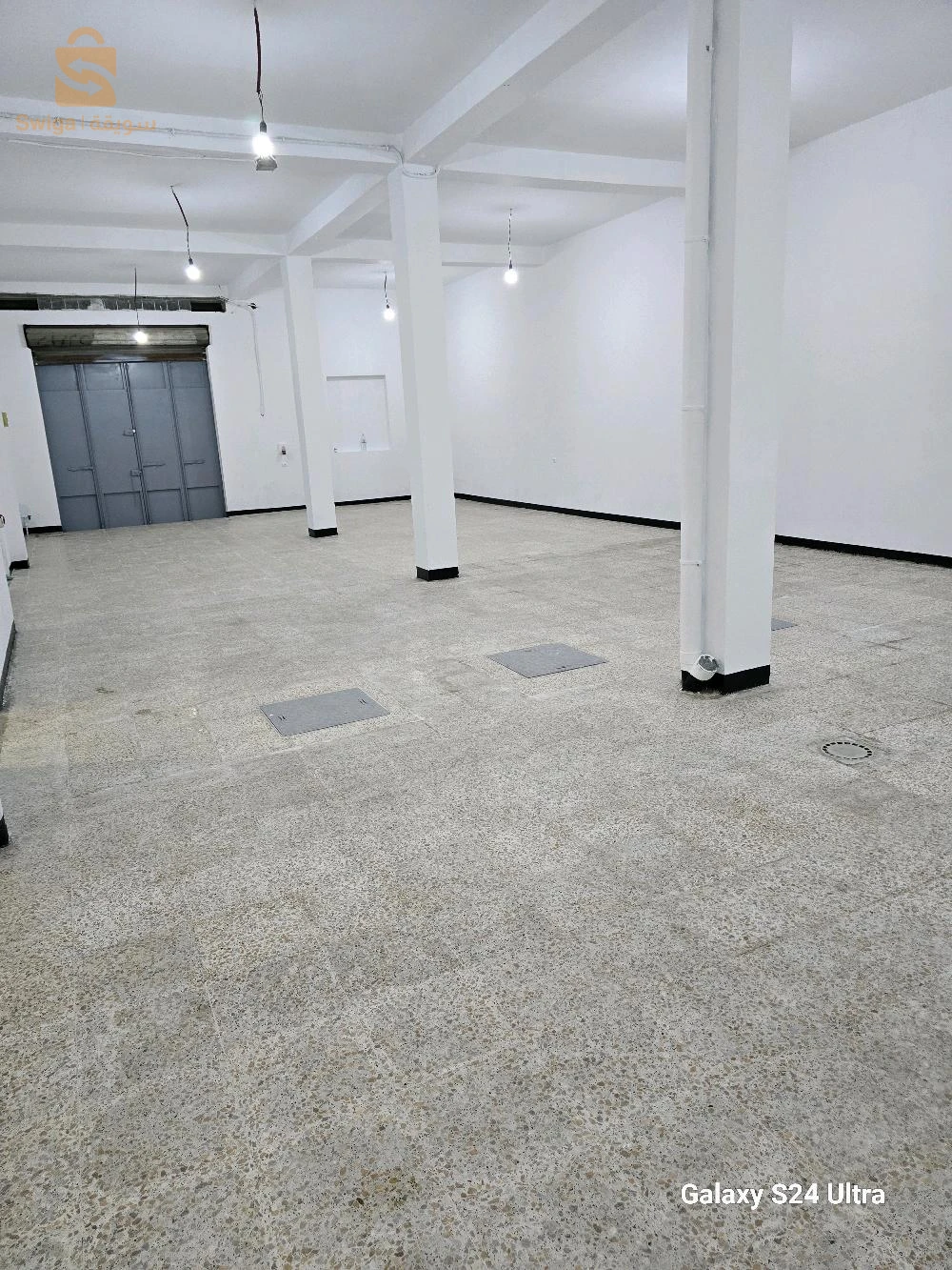 محل للكراء في توفيل ( عين مليلة ) مقابل السبيطار من الجهة الخلفية المساحة 140 متر + غرفة + دوش و مرحاض ، يصلح لورشة خياطة او ستوك  او ماشبه ذالك 
للإستفسار : 0661691853