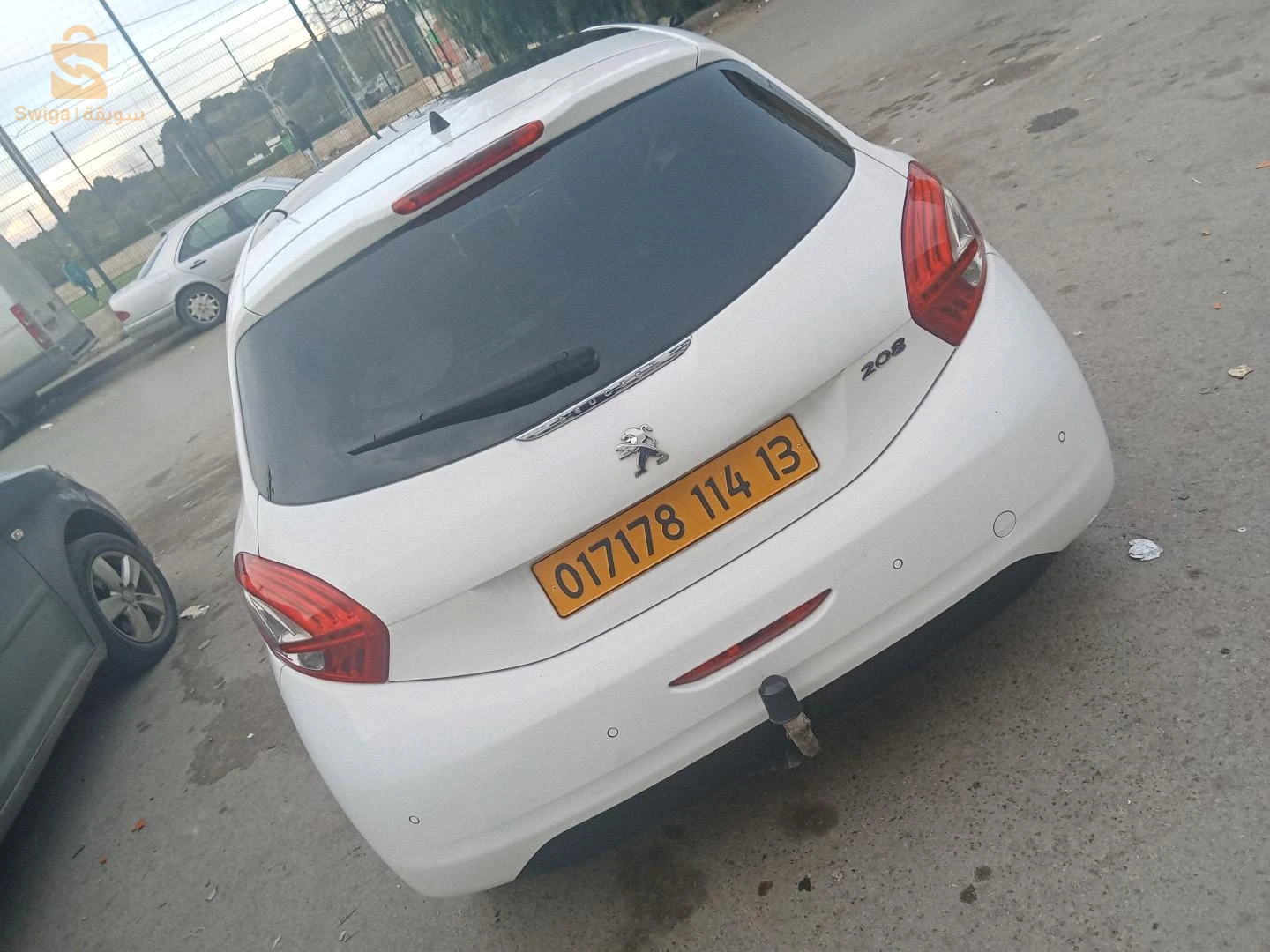 fiha 2 raccord sghar maybanoch ga3 
voiture très propre ta3 ksiba 
moteur 10/10
suspension 10/10
0655349562