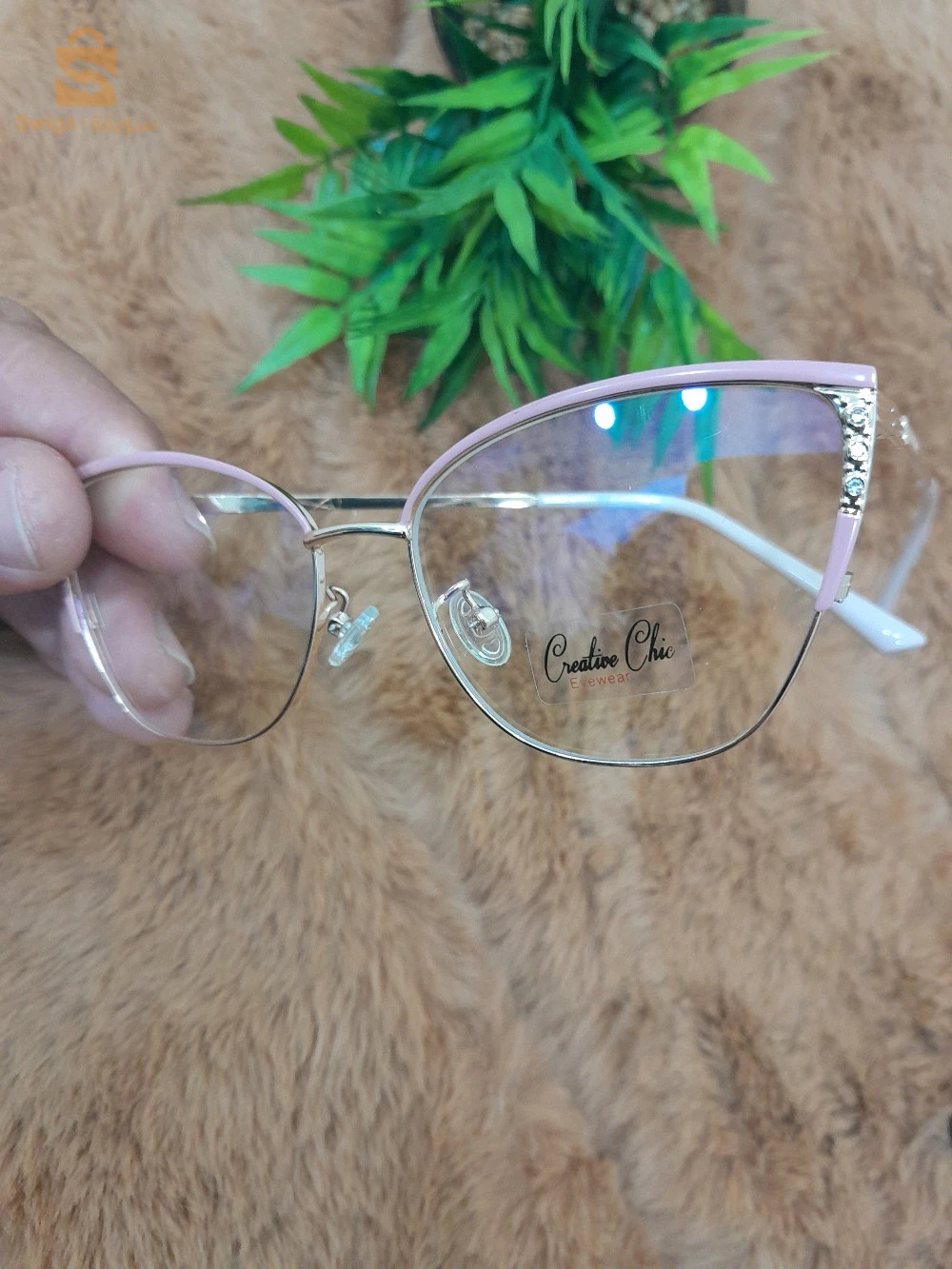 نظارات نسائية