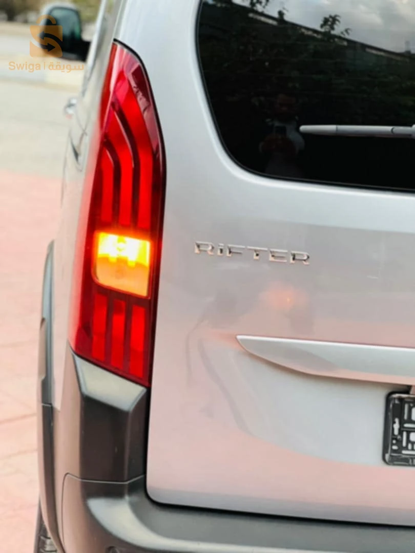 Peugeot rifter