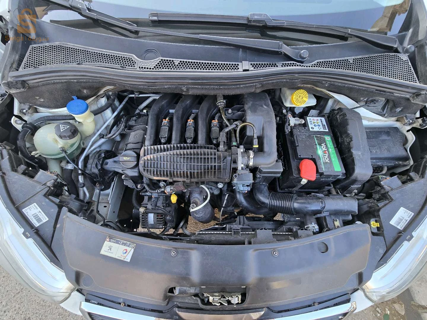 Peugeot 208 allure (2013)