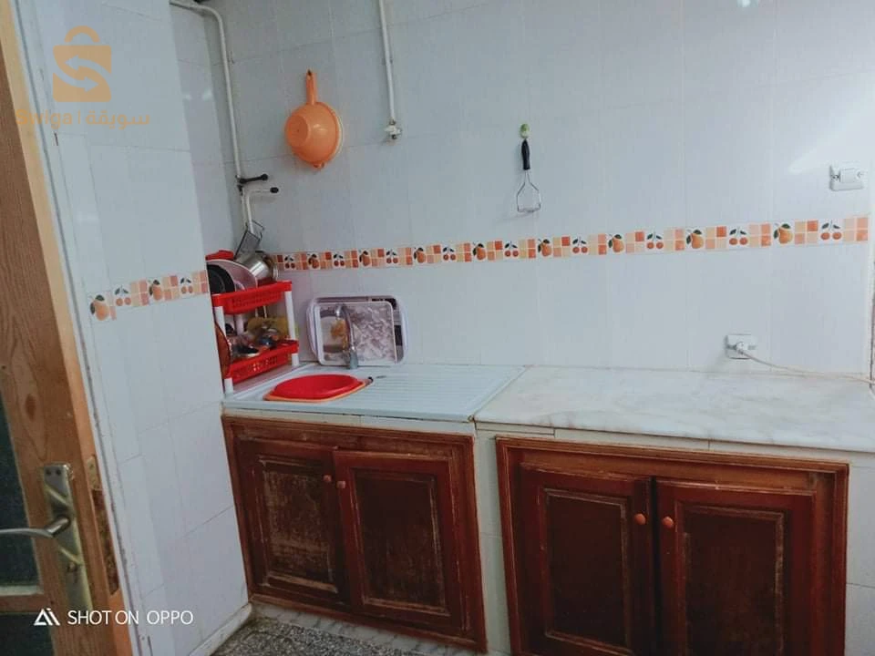 شقة ف 3 مع محل تجاري في حالة نشاط للبيع بعقد موثق