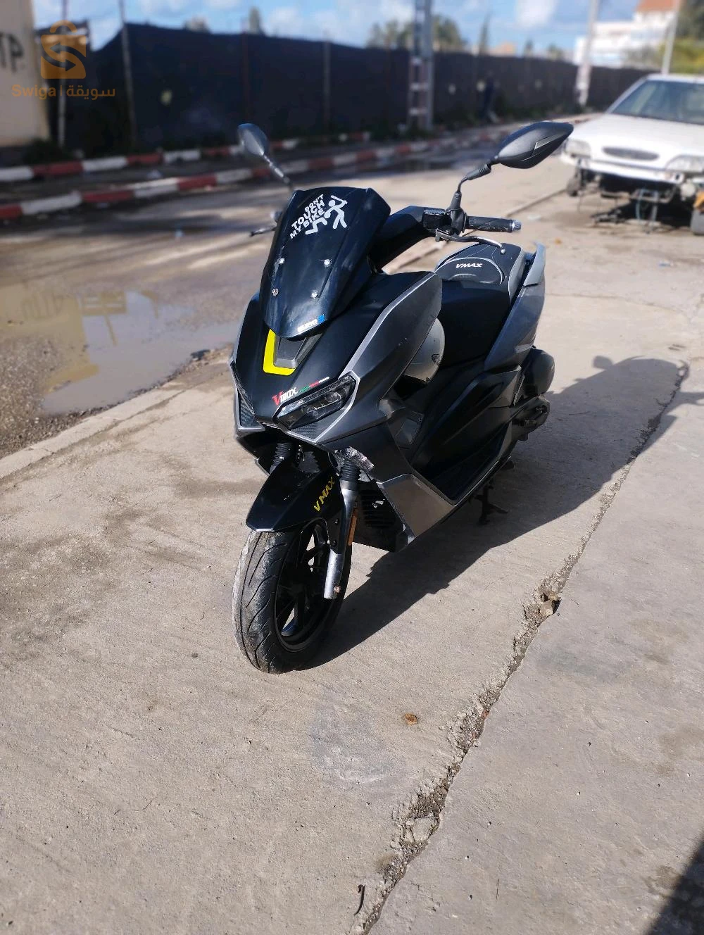 Vmax 200 2022 Machi 25k km moto 10/10 Allah ybarak