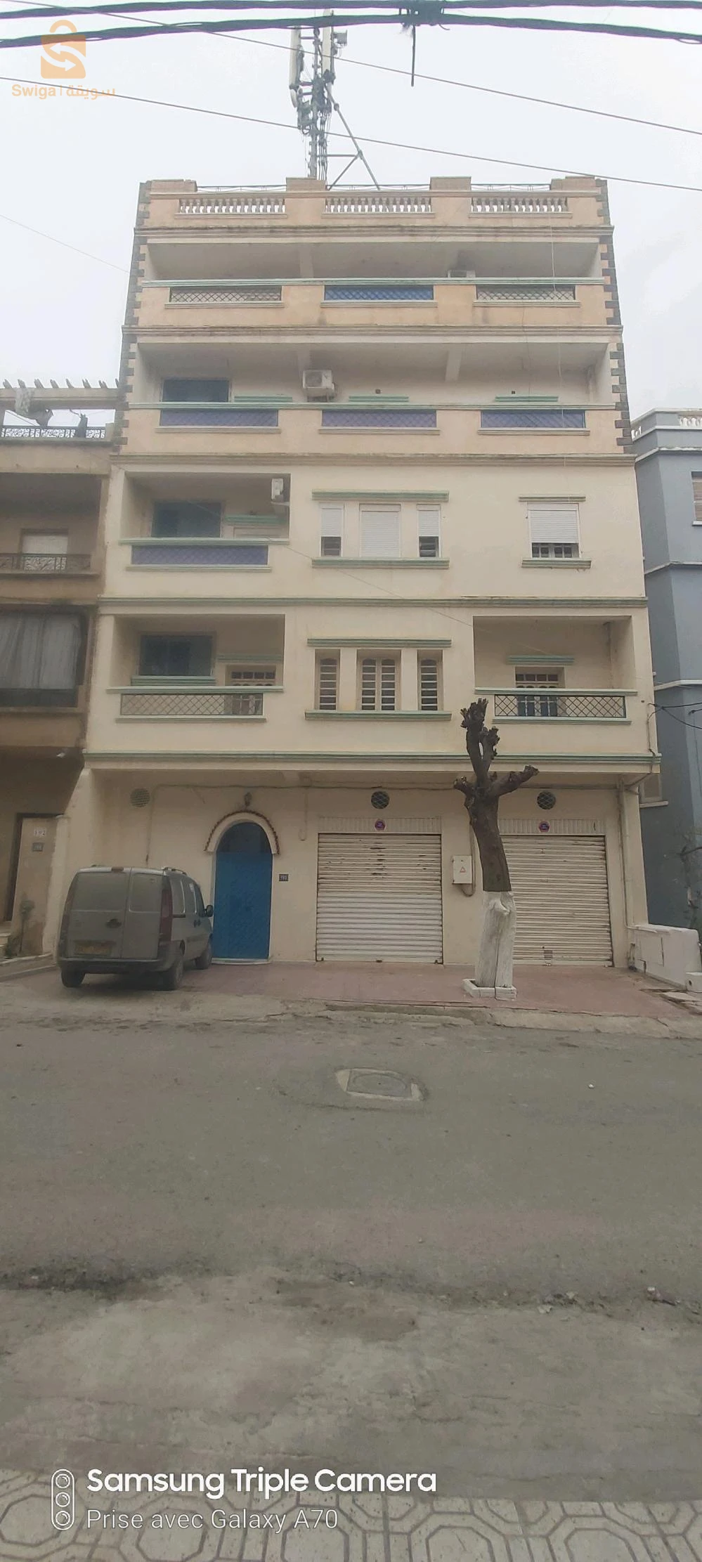 فيلا في بالحاج 4 طوابق و2 محلات 240متر مربع