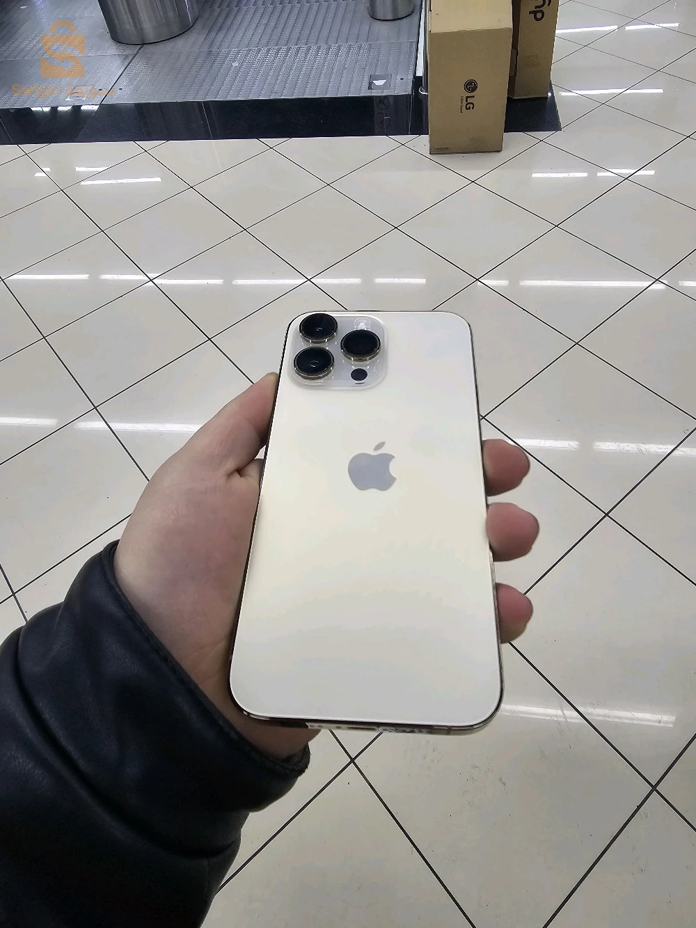 iPHONE


14 Pro Max CE ₩₩256gb


battery


100%


₽e etat 10/10
205000