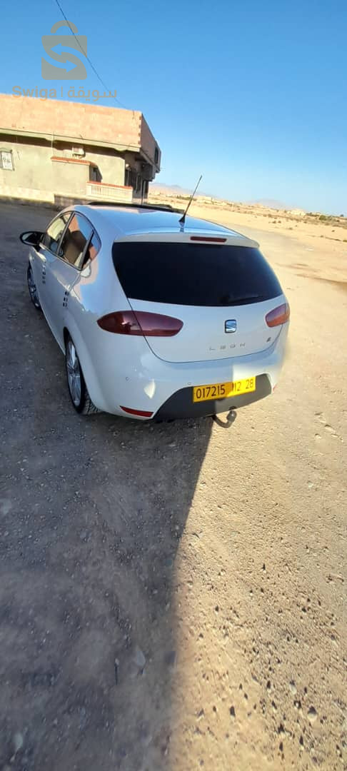 سيات ليون
 نضيفة