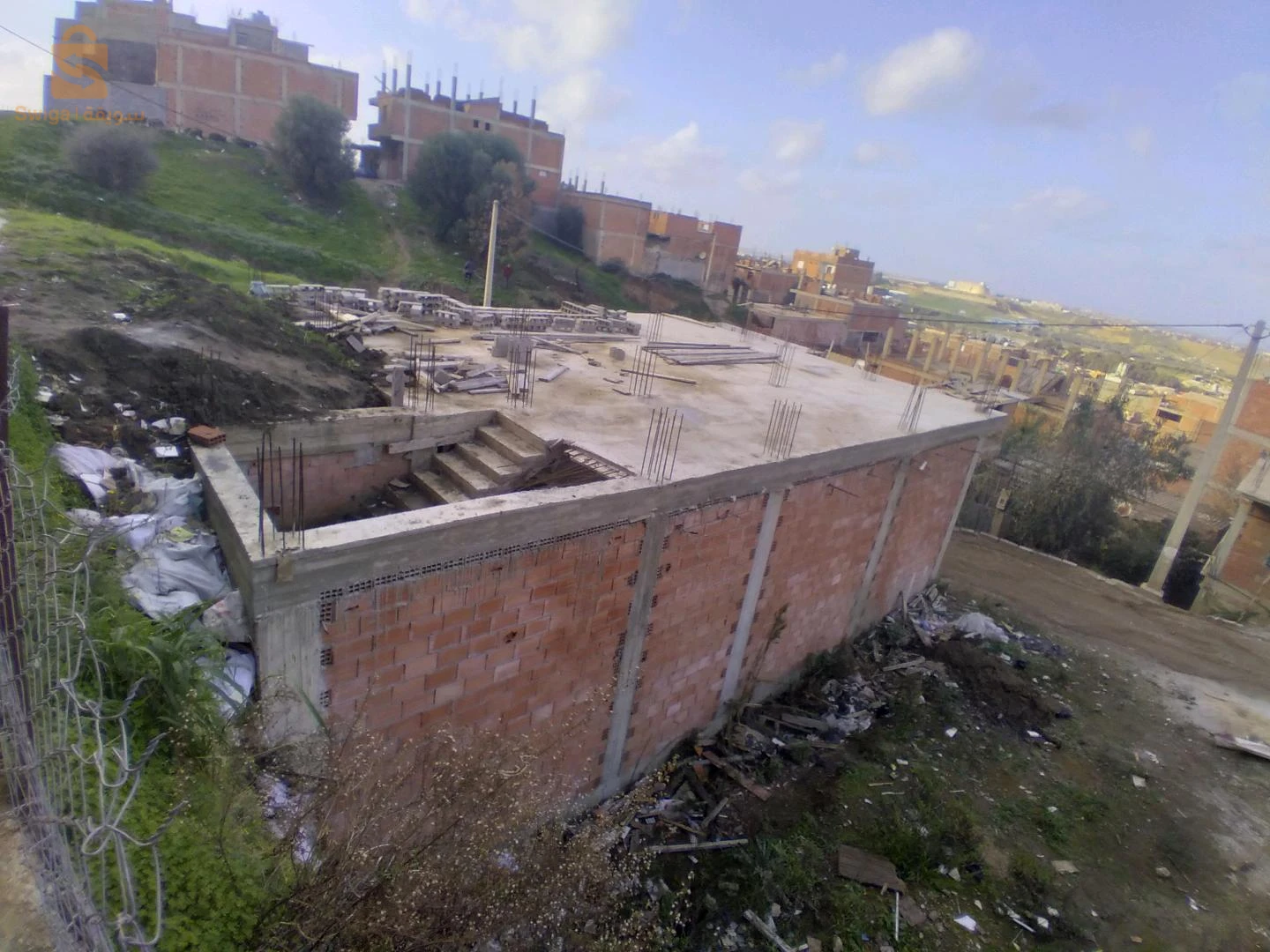 كاركاسة للبيع