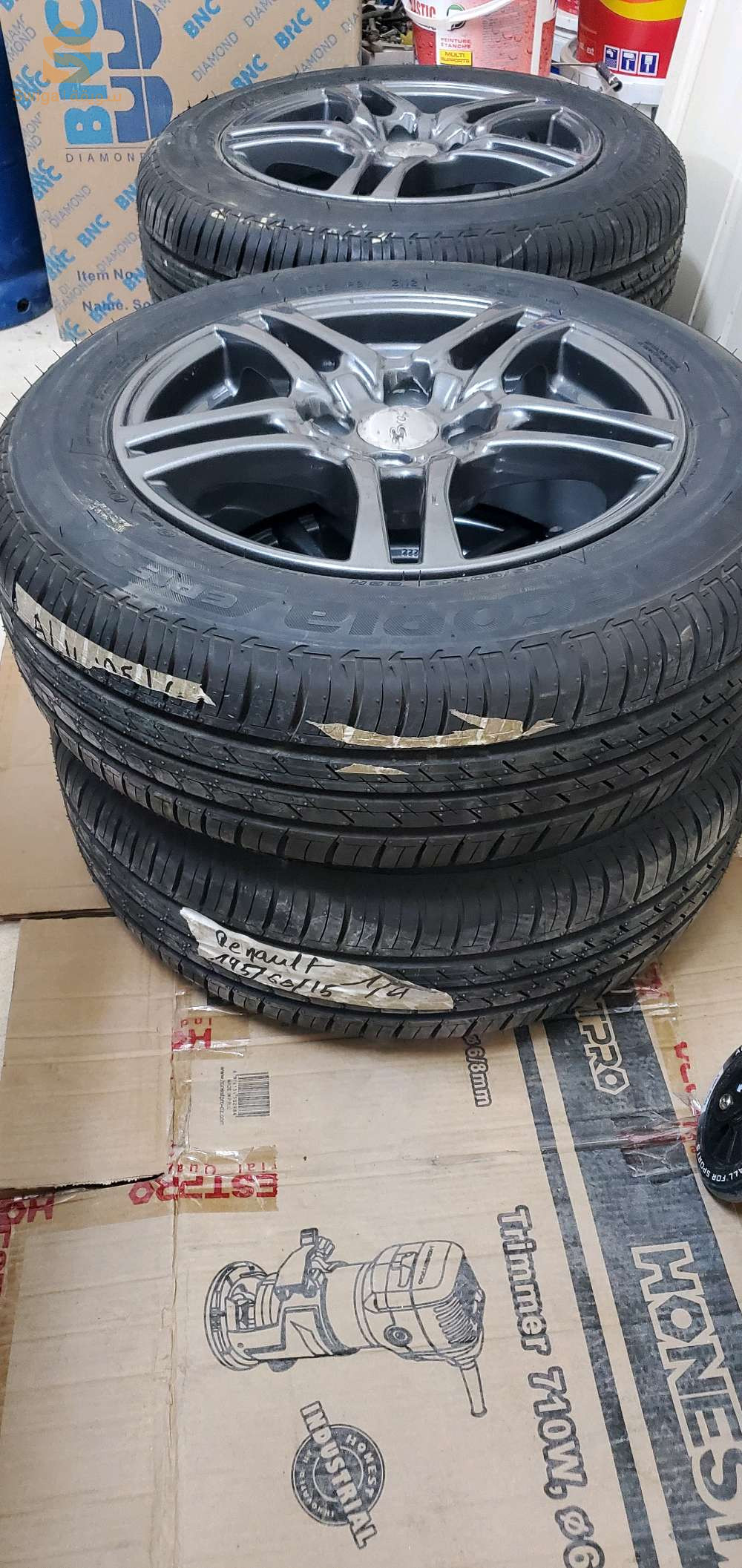 4 roues Bridgestone 195 60 15 neuves jamais utilisées