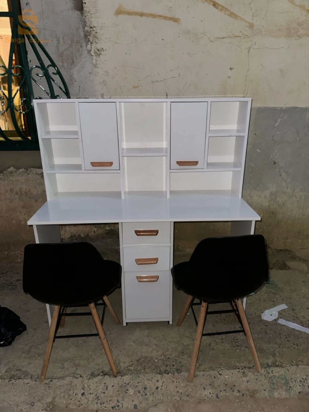 bureau 2 place top modèle et très bien fini et solide ✅
0540881952