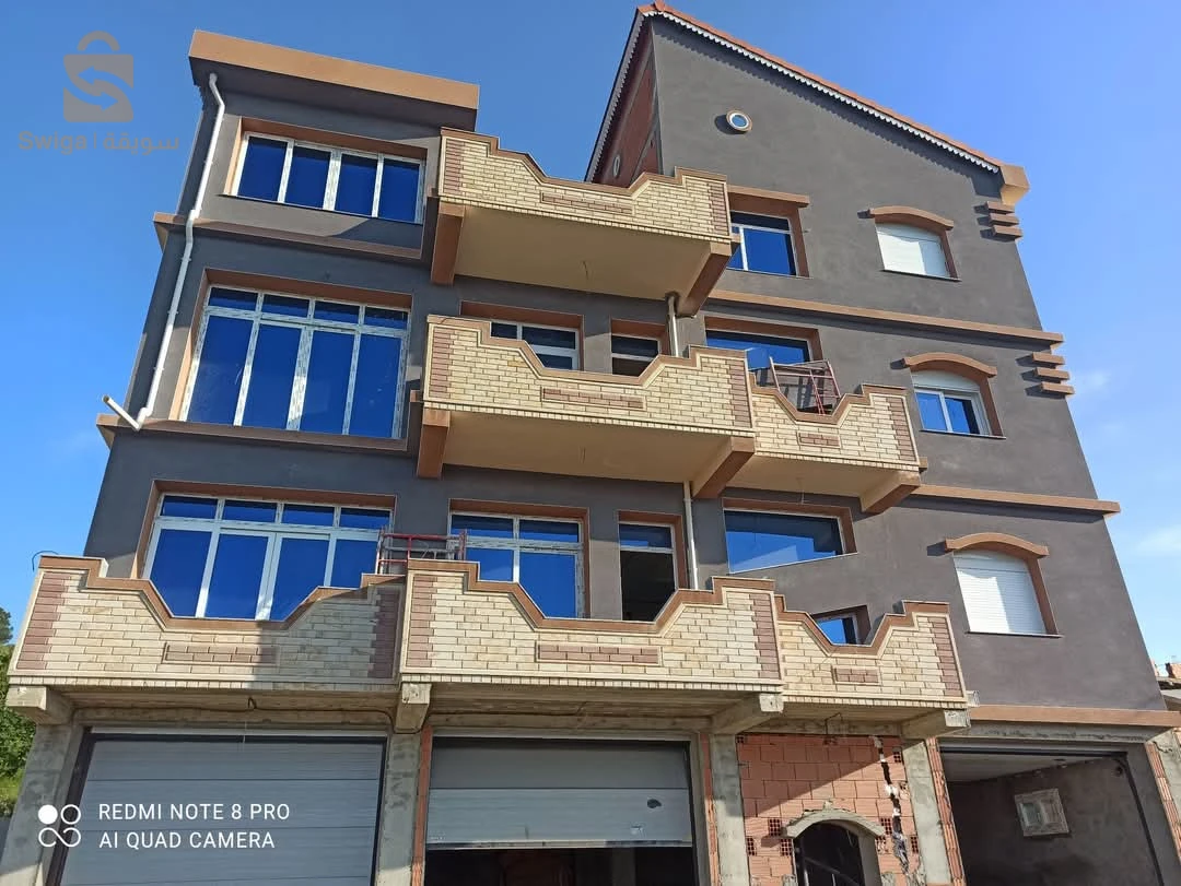 تزين واجهات المنازل بالحجر الطبيعي في كل الولايات 
0553695412