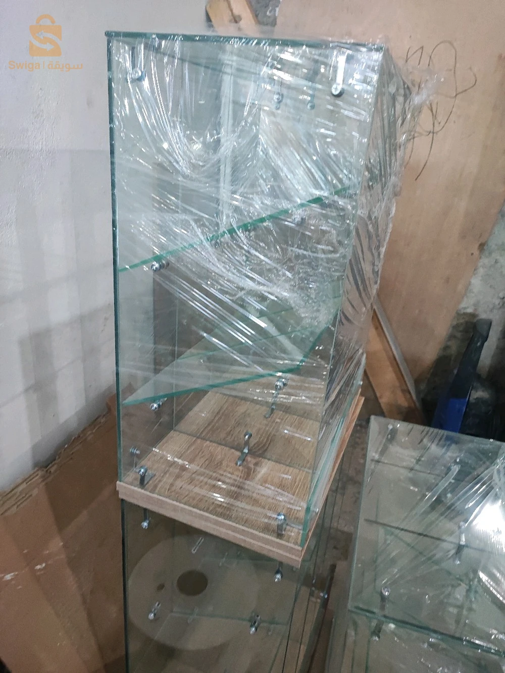📣 Vitrines en verre idéales pour exposer fruits secs et confiseries !