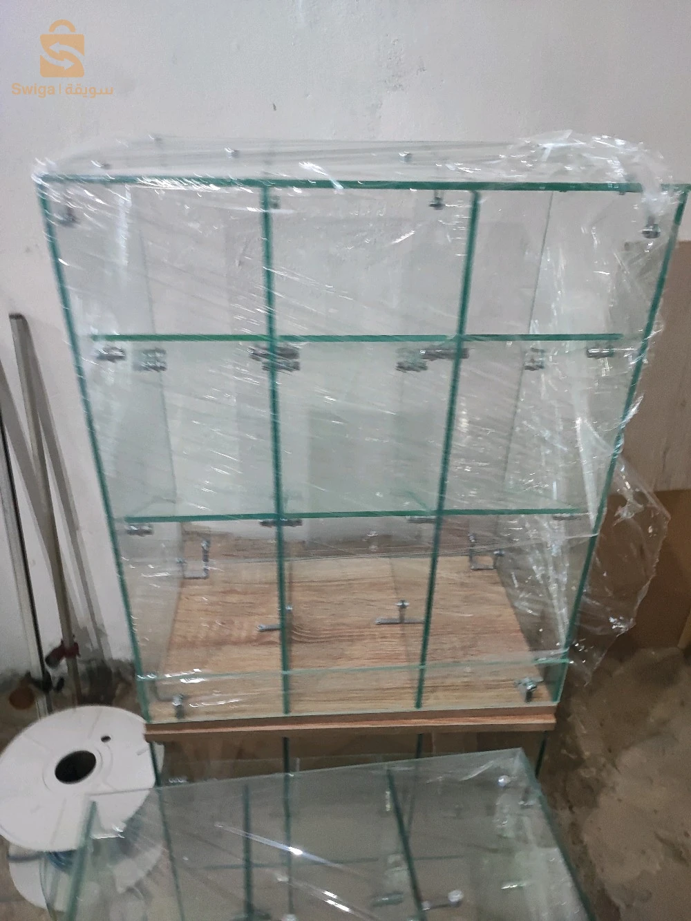 📣 Vitrines en verre idéales pour exposer fruits secs et confiseries !