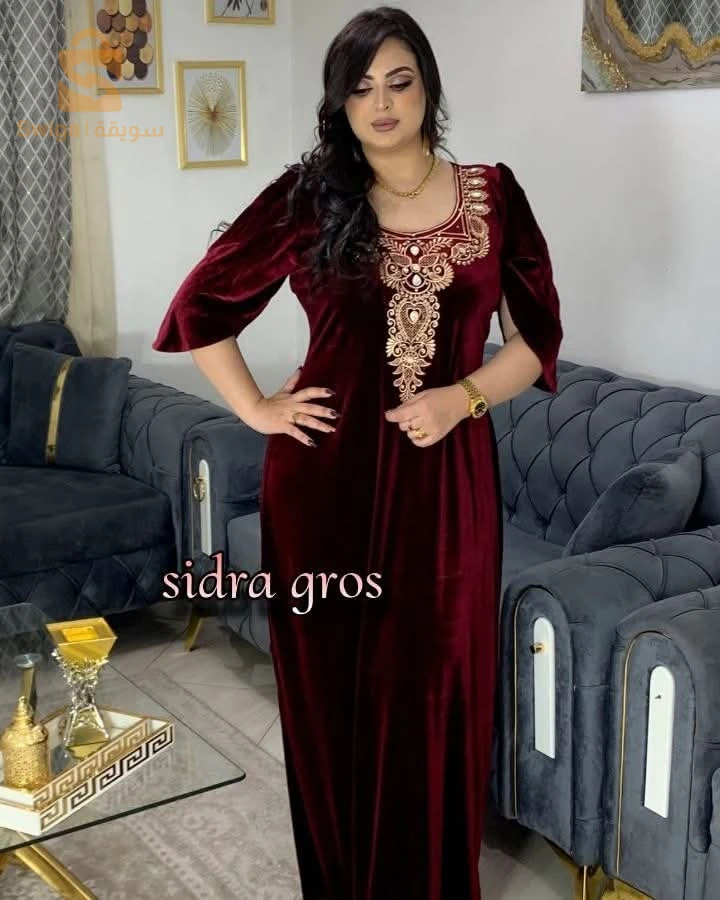 ملابس نسائية