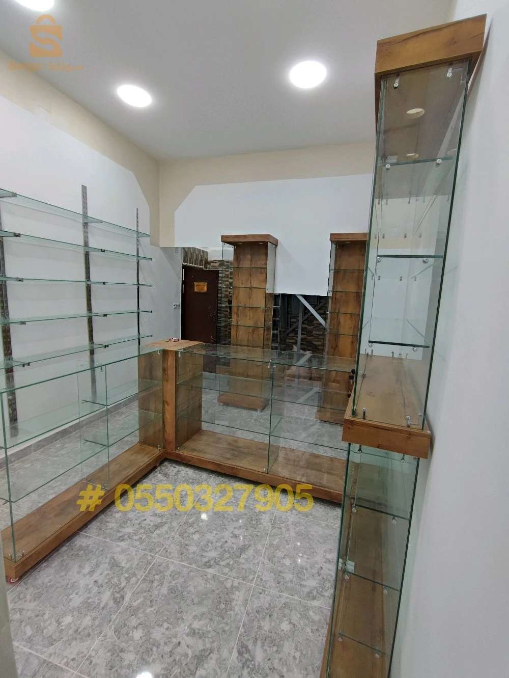 ✨ ▬ Présentoirs d'Exposition en Verre ▬ ✨