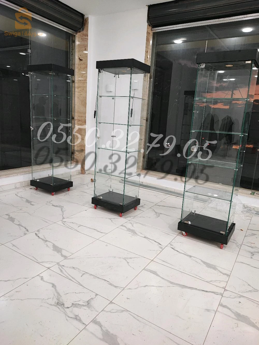 armoire en verre pour exposition 50cm