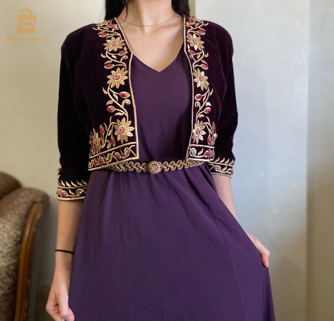 veste karakou courte avec robe de soirée