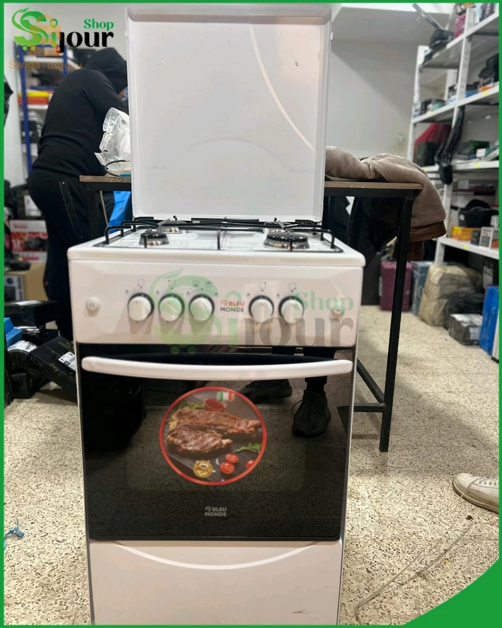 Cuisinier bleu monde