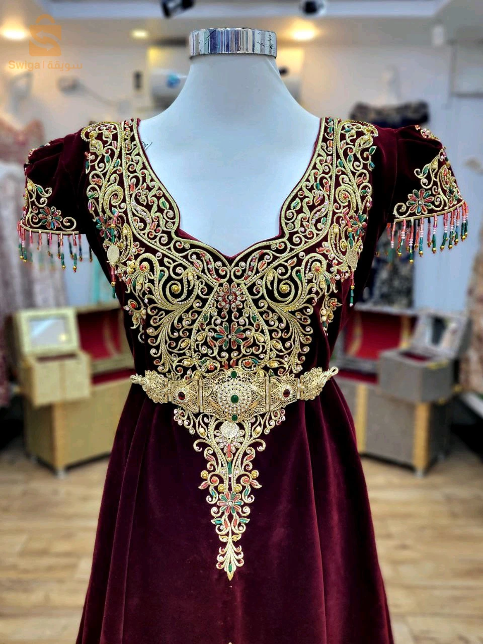 قندورة عنابية حرة
