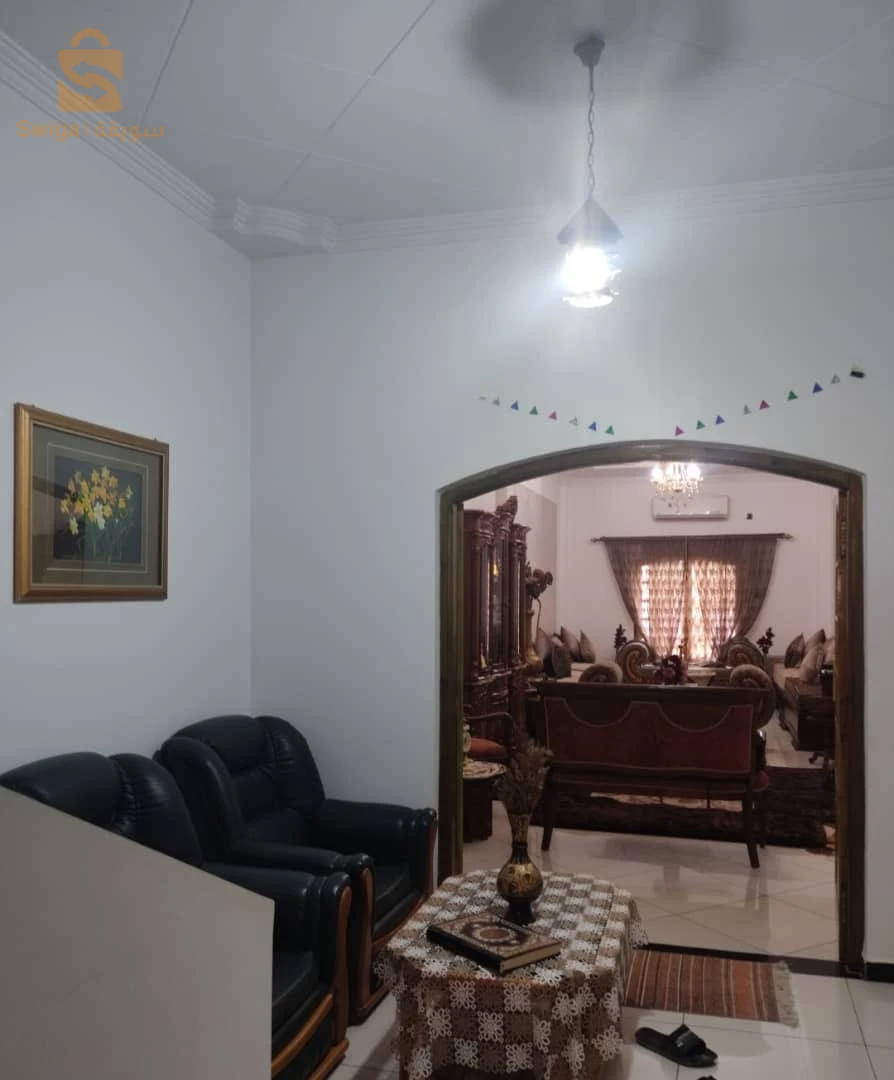 طابق فيلا للبيع
