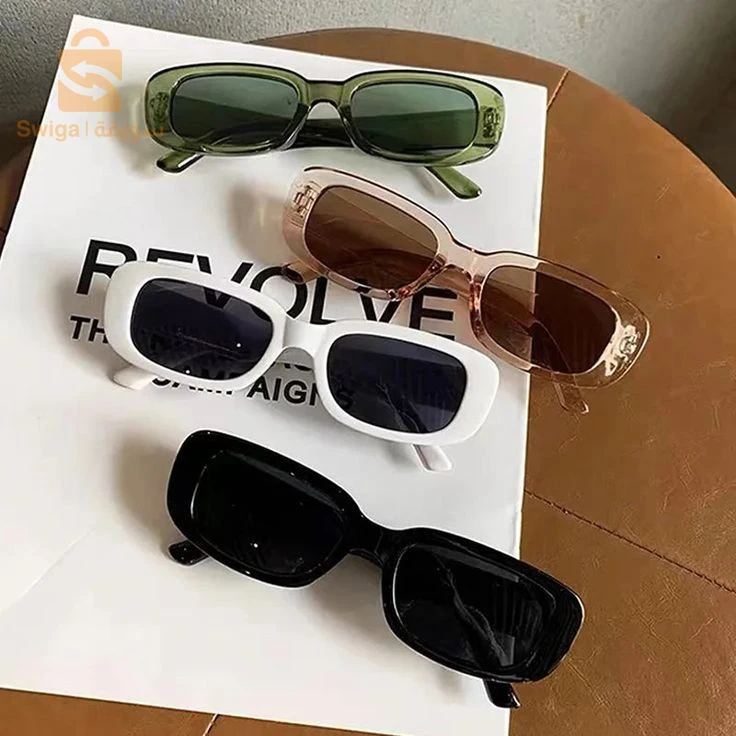 Lunettes de soleil disponible en plusieurs couleurs et très bonne qualité