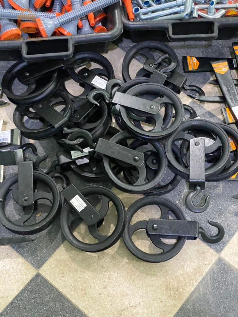 lot plomberie et quincaillerie