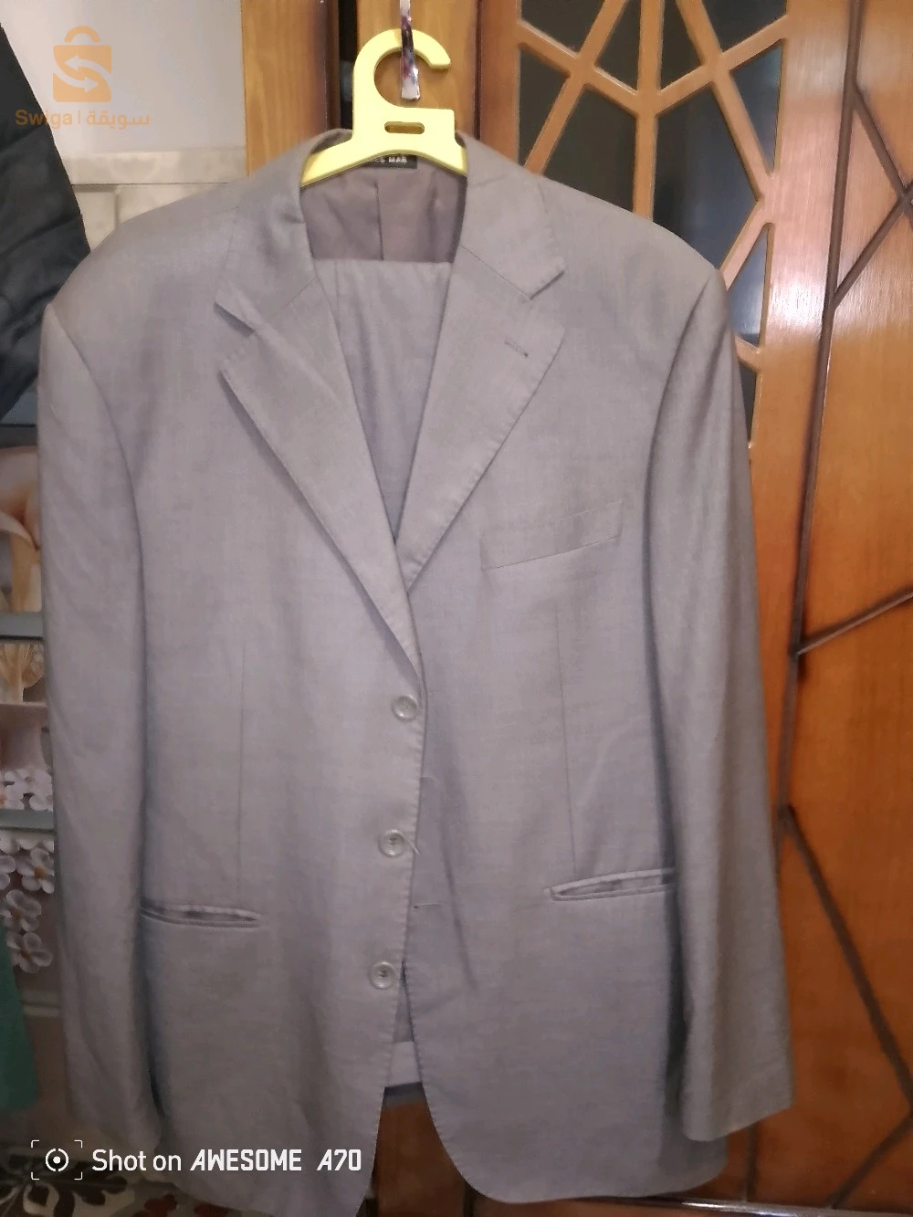 vend 2 costume pour homme très jolie couleur lieux Bologhine alger
