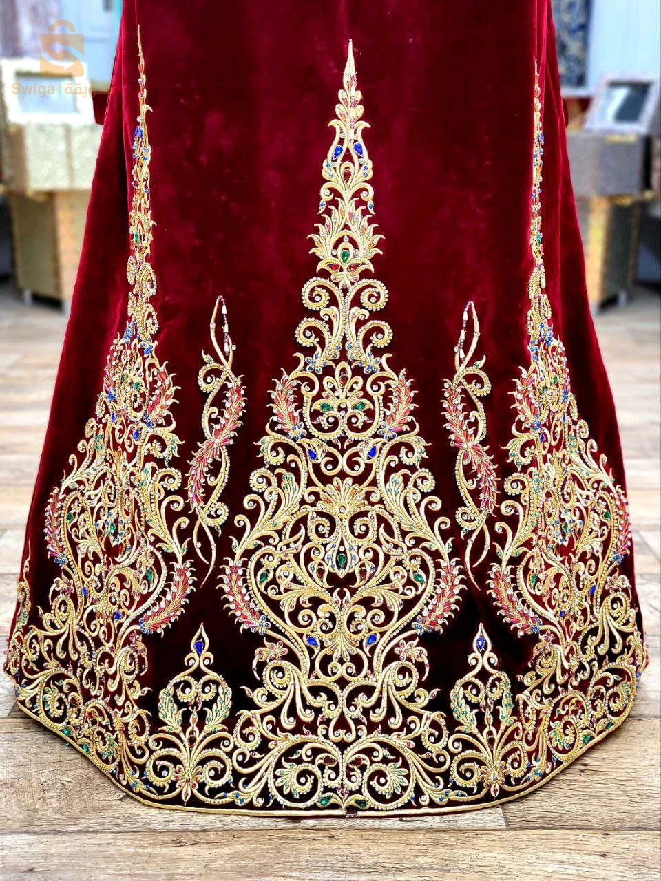 قندورة عنابية حرة