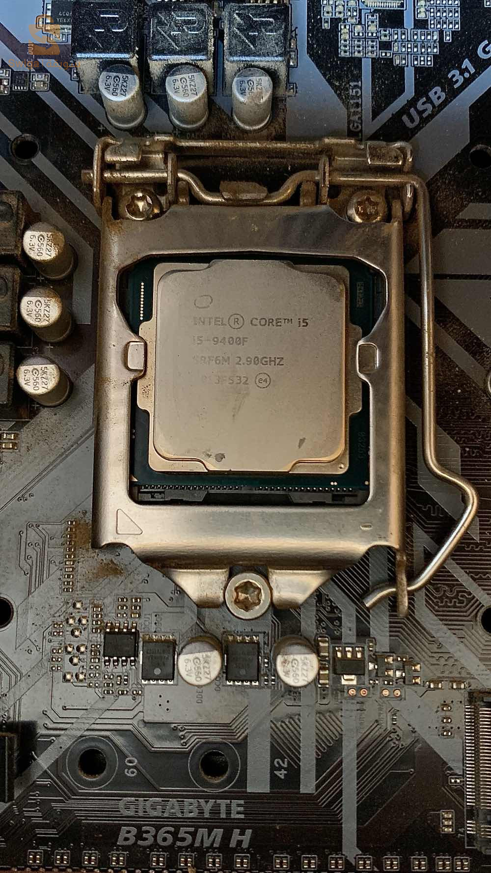 CPU (processeur) intel core i5 9400f avec son ventilateur original